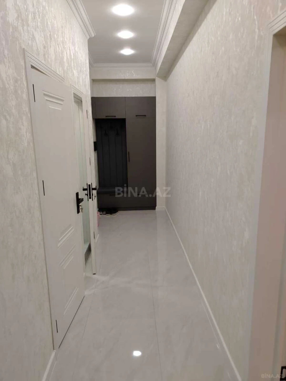 Kirayə verilir 2 otaqlı mənzil 63 m²