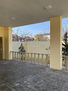 Satılır 5 otaqlı həyət evi 240 m²