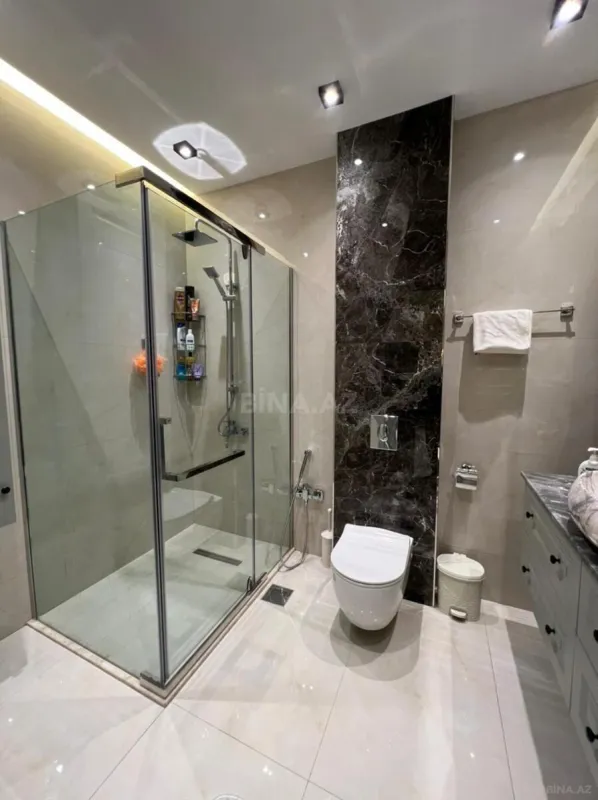 Kirayə verilir 2 otaqlı mənzil 110 m²