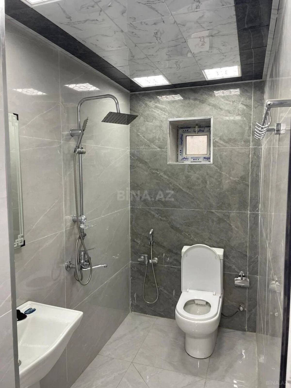 Kirayə verilir 1 otaqlı həyət evi 80 m²