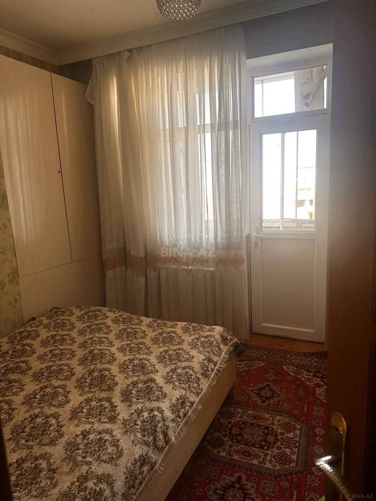 Kirayə verilir 2 otaqlı mənzil 70 m²