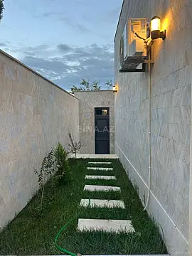 Satılır 4 otaqlı həyət evi 180 m²