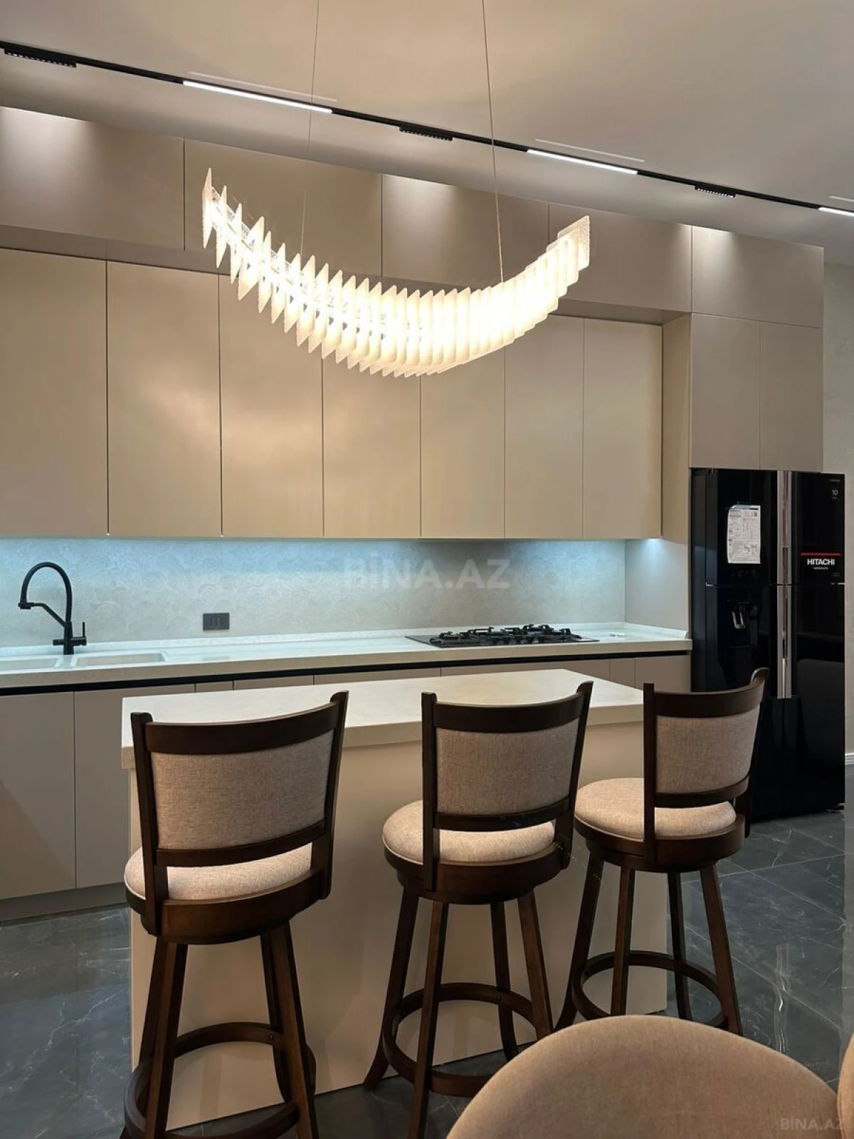 Satılır 4 otaqlı həyət evi 180 m²