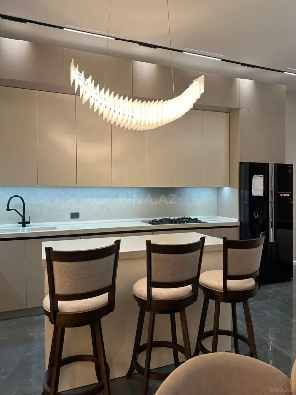 Satılır 4 otaqlı həyət evi 180 m²