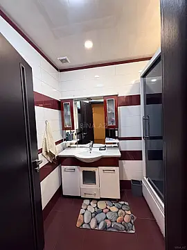 Satılır 2 otaqlı mənzil 110 m²