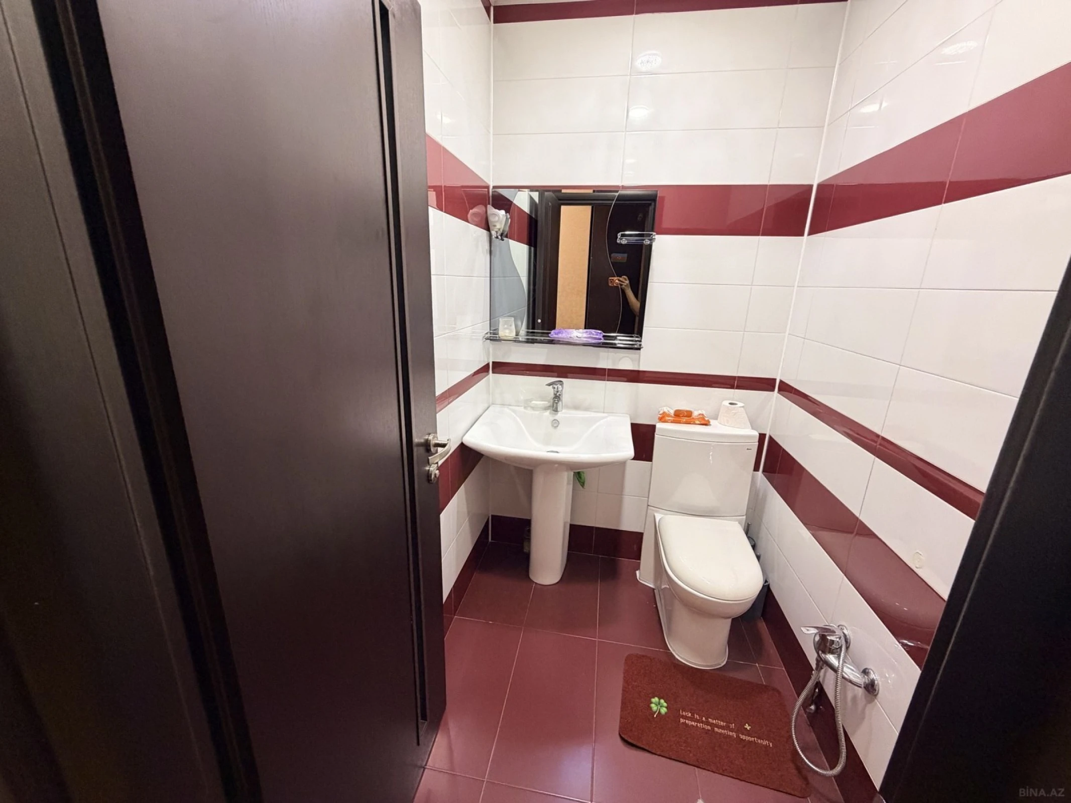 Satılır 2 otaqlı mənzil 110 m²