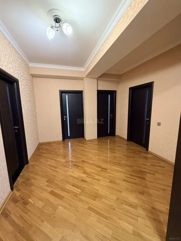 Satılır 2 otaqlı mənzil 110 m²