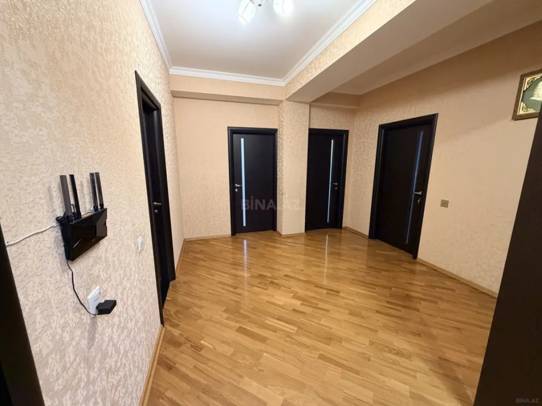 Satılır 2 otaqlı mənzil 110 m²