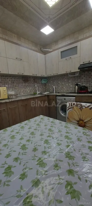 Satılır 4 otaqlı mənzil 100 m²