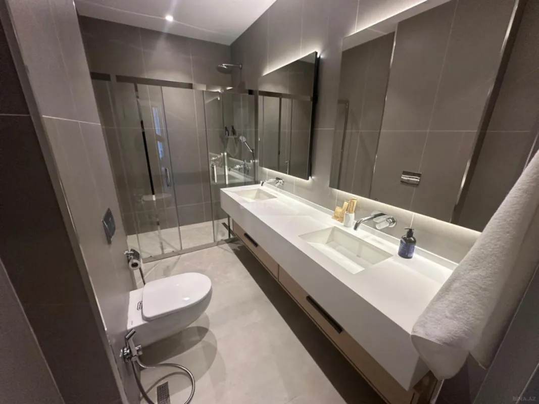 Kirayə verilir 2 otaqlı mənzil 90 m²