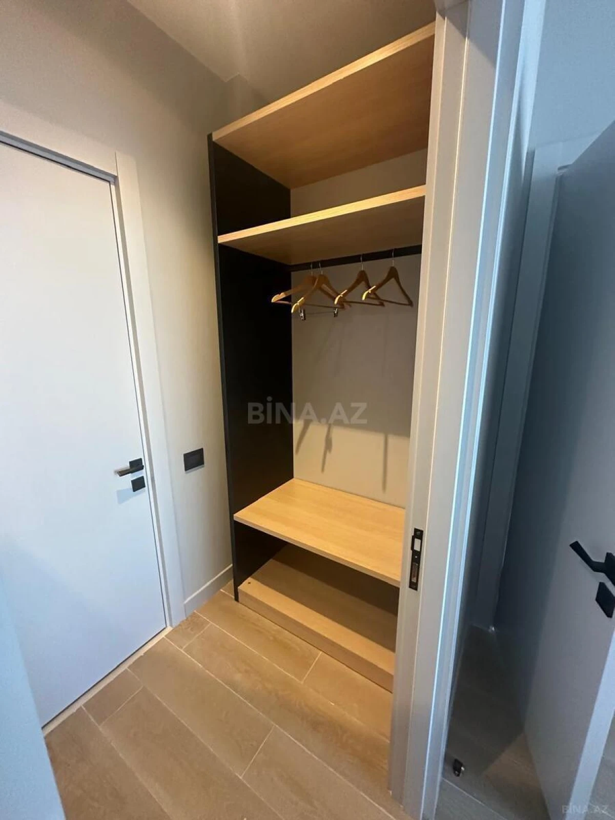 Kirayə verilir 2 otaqlı mənzil 90 m²