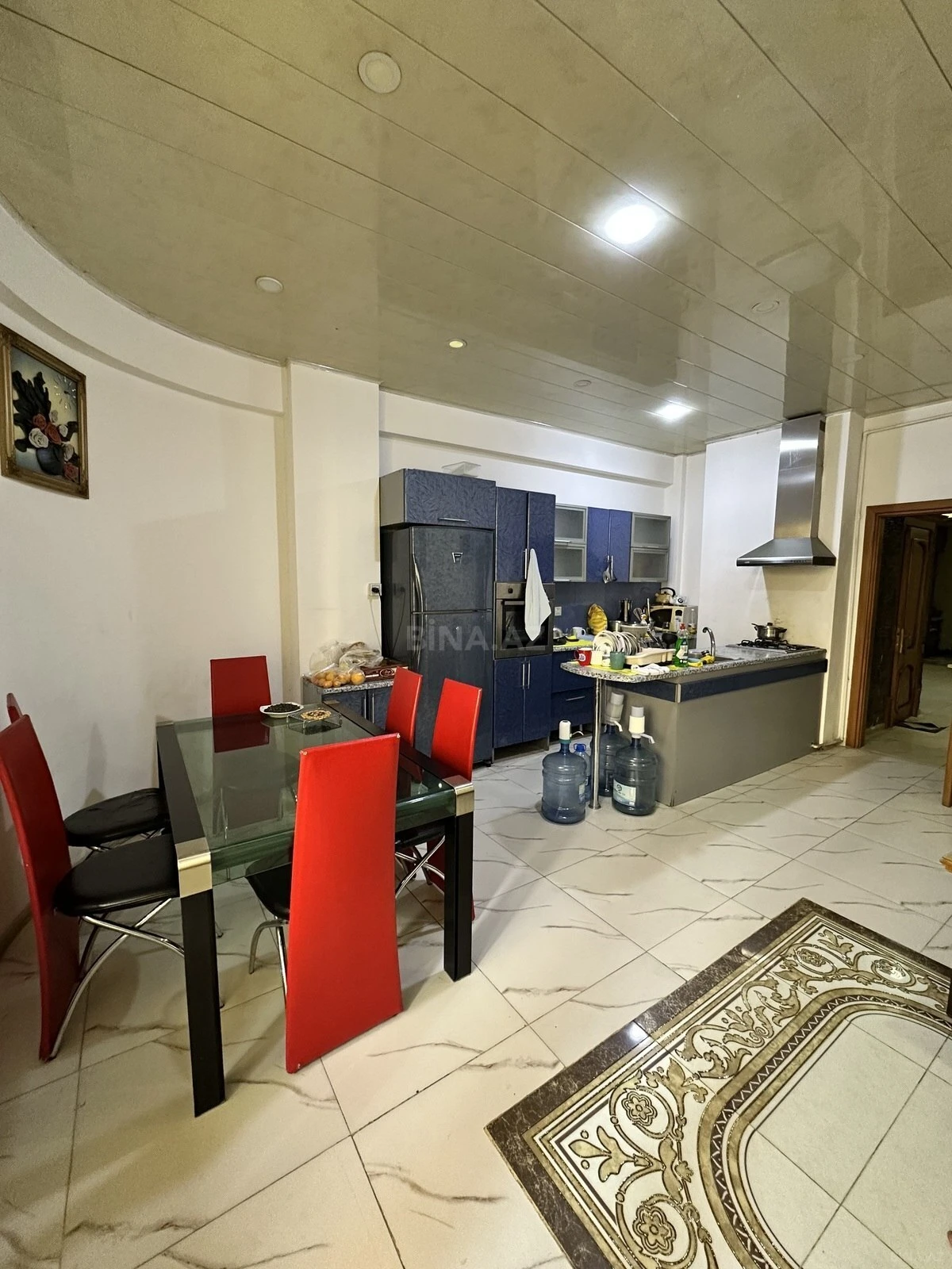 Satılır 4 otaqlı mənzil 143 m²