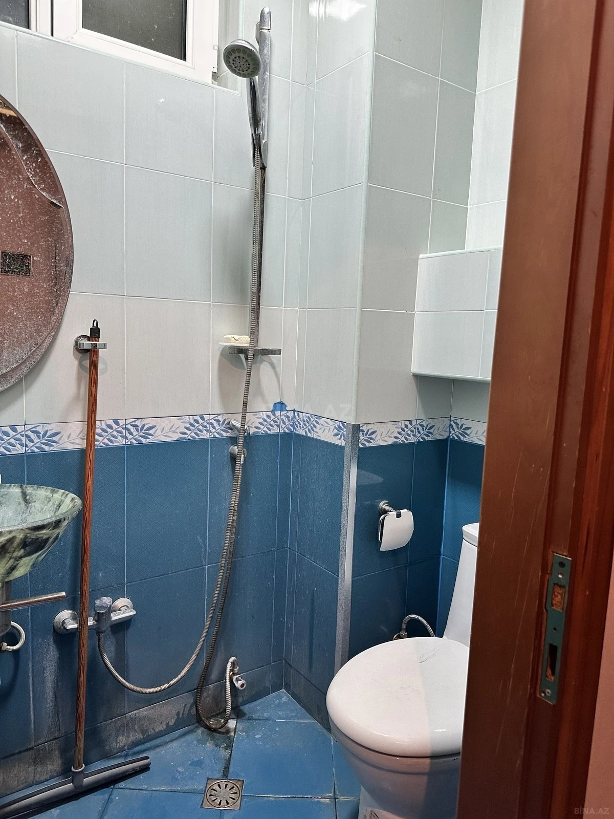 Satılır 4 otaqlı mənzil 143 m²