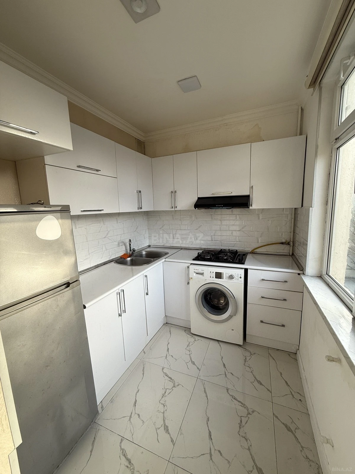 Kirayə verilir 2 otaqlı mənzil 55 m²