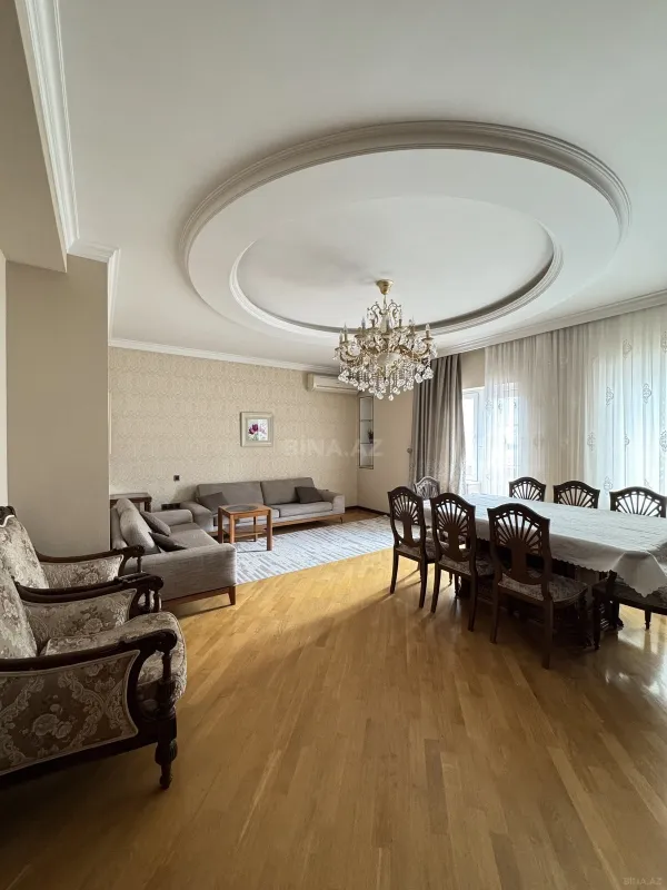Kirayə verilir 3 otaqlı mənzil 150 m²
