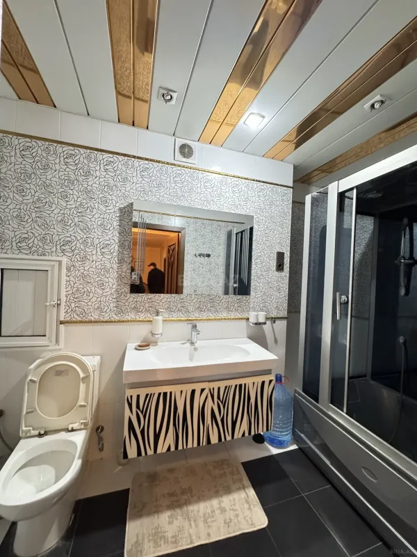 Kirayə verilir 3 otaqlı mənzil 150 m²