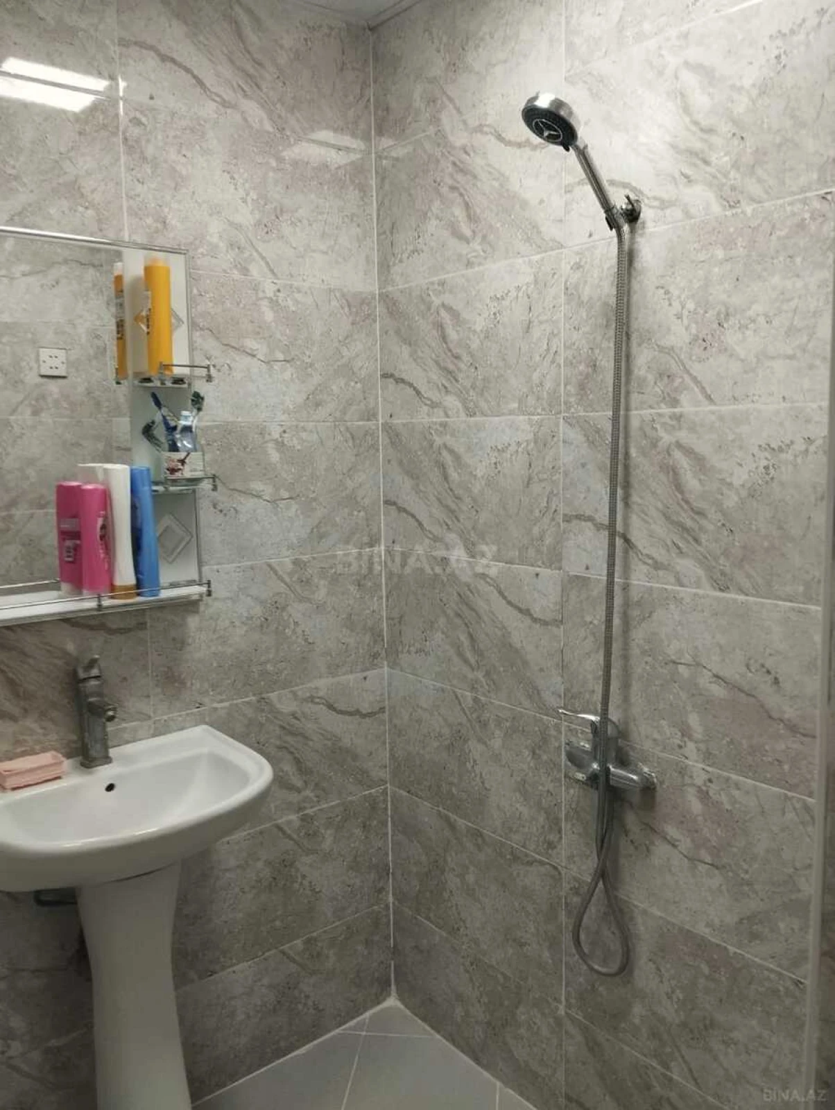 Kirayə verilir 2 otaqlı mənzil 55 m²