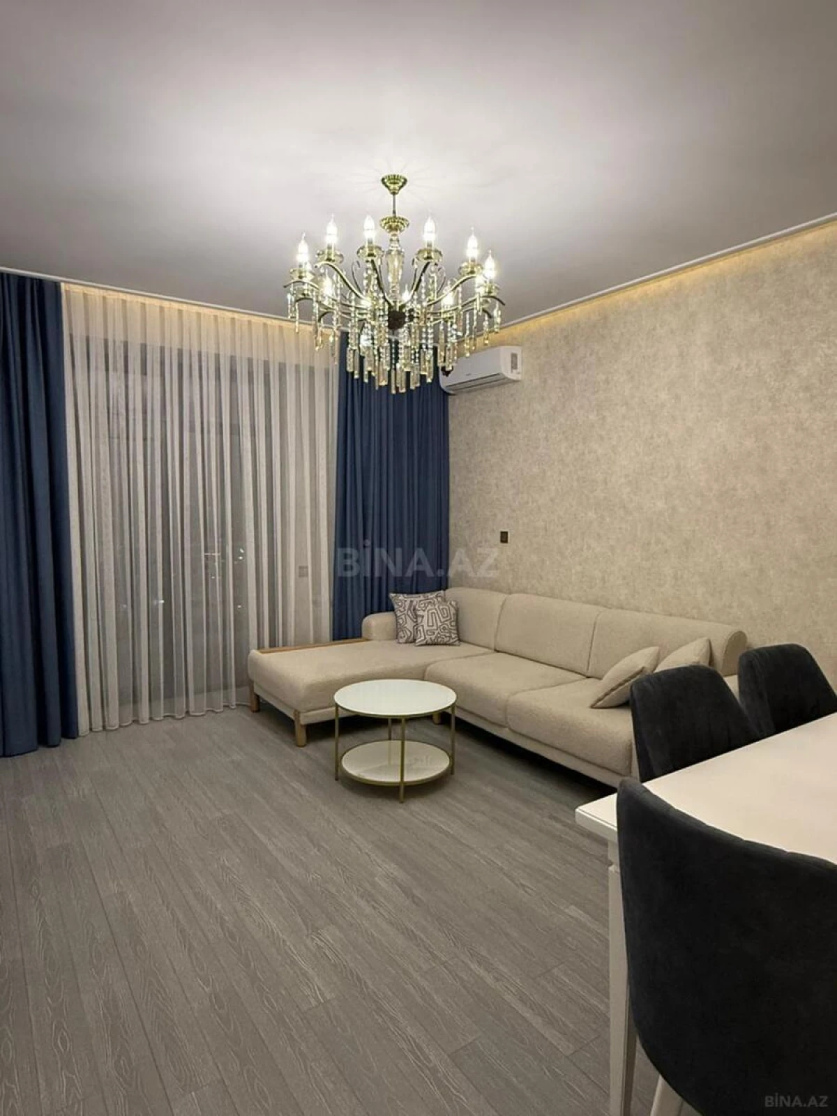 Kirayə verilir 2 otaqlı mənzil 72 m²