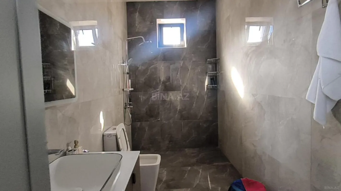 Satılır 4 otaqlı həyət evi 220 m²