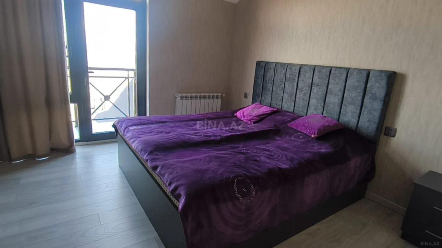 Satılır 4 otaqlı həyət evi 220 m²
