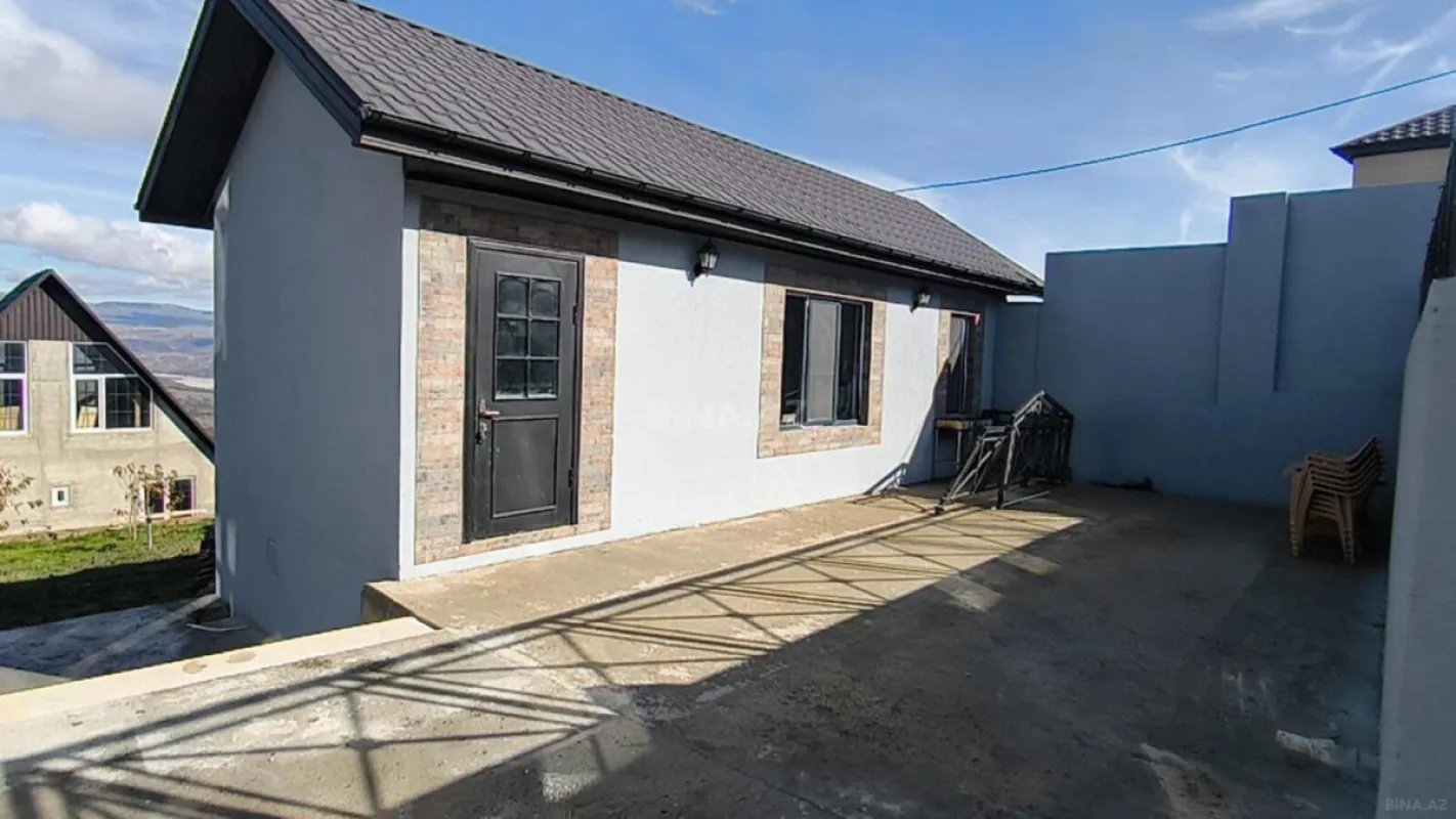 Satılır 4 otaqlı həyət evi 220 m²