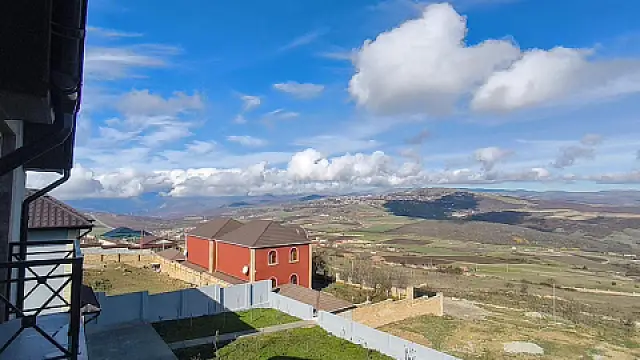 Satılır 4 otaqlı həyət evi 220 m² — Şamaxı 4 otaq 220.00 m²