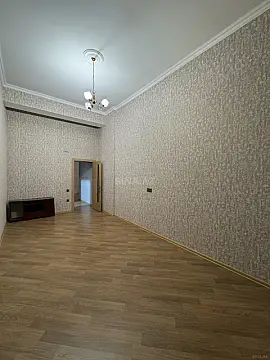 Kirayə verilir 2 otaqlı mənzil 100 m²