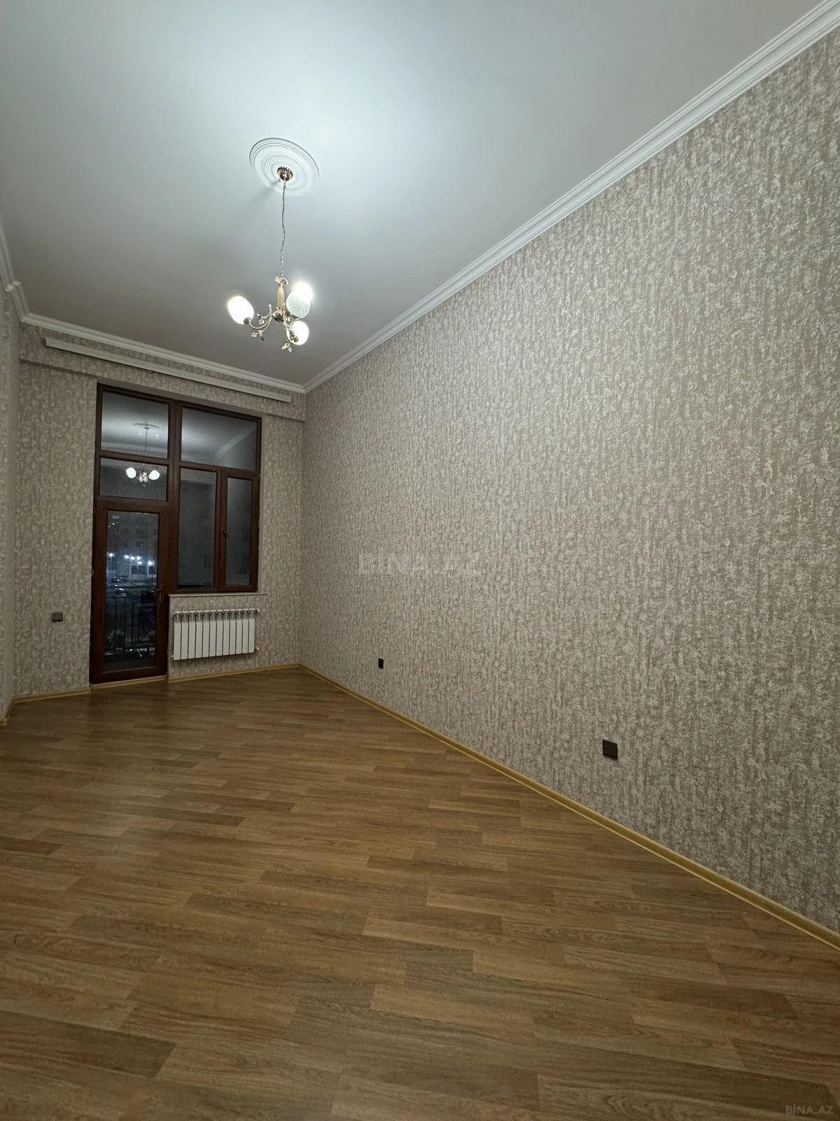 Kirayə verilir 2 otaqlı mənzil 100 m²