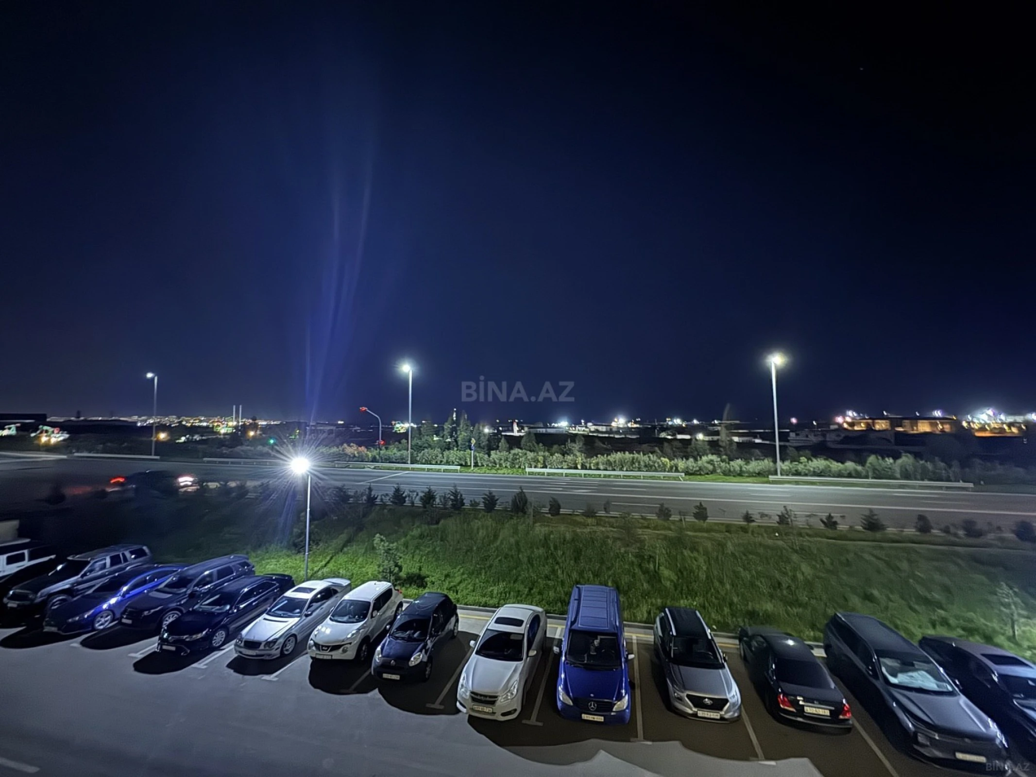 Kirayə verilir 2 otaqlı mənzil 100 m²