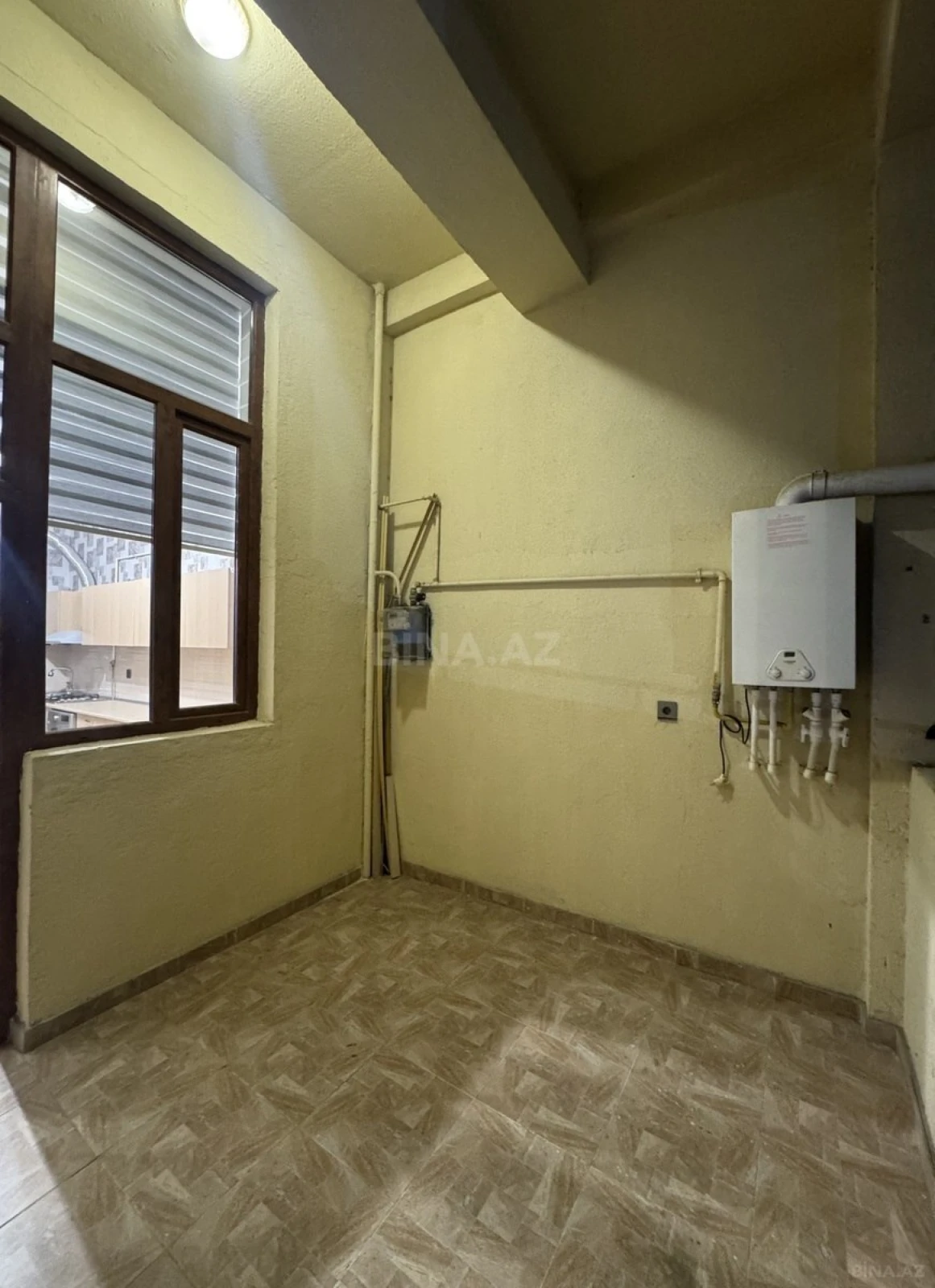 Kirayə verilir 2 otaqlı mənzil 100 m²