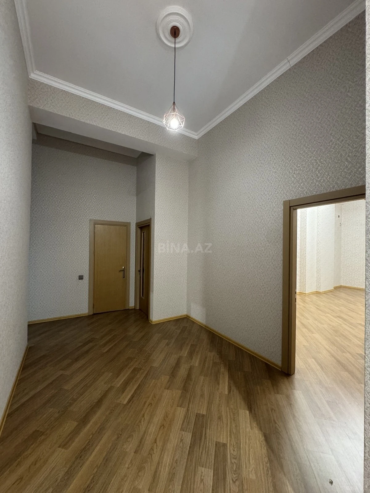 Kirayə verilir 2 otaqlı mənzil 100 m²