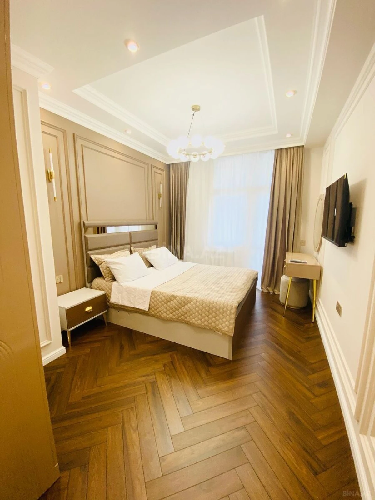 Kirayə verilir 2 otaqlı mənzil 73 m²