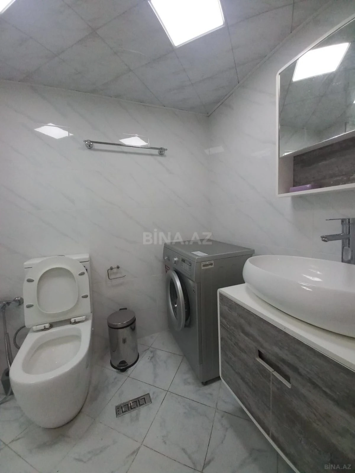 Kirayə verilir 2 otaqlı mənzil 70 m²