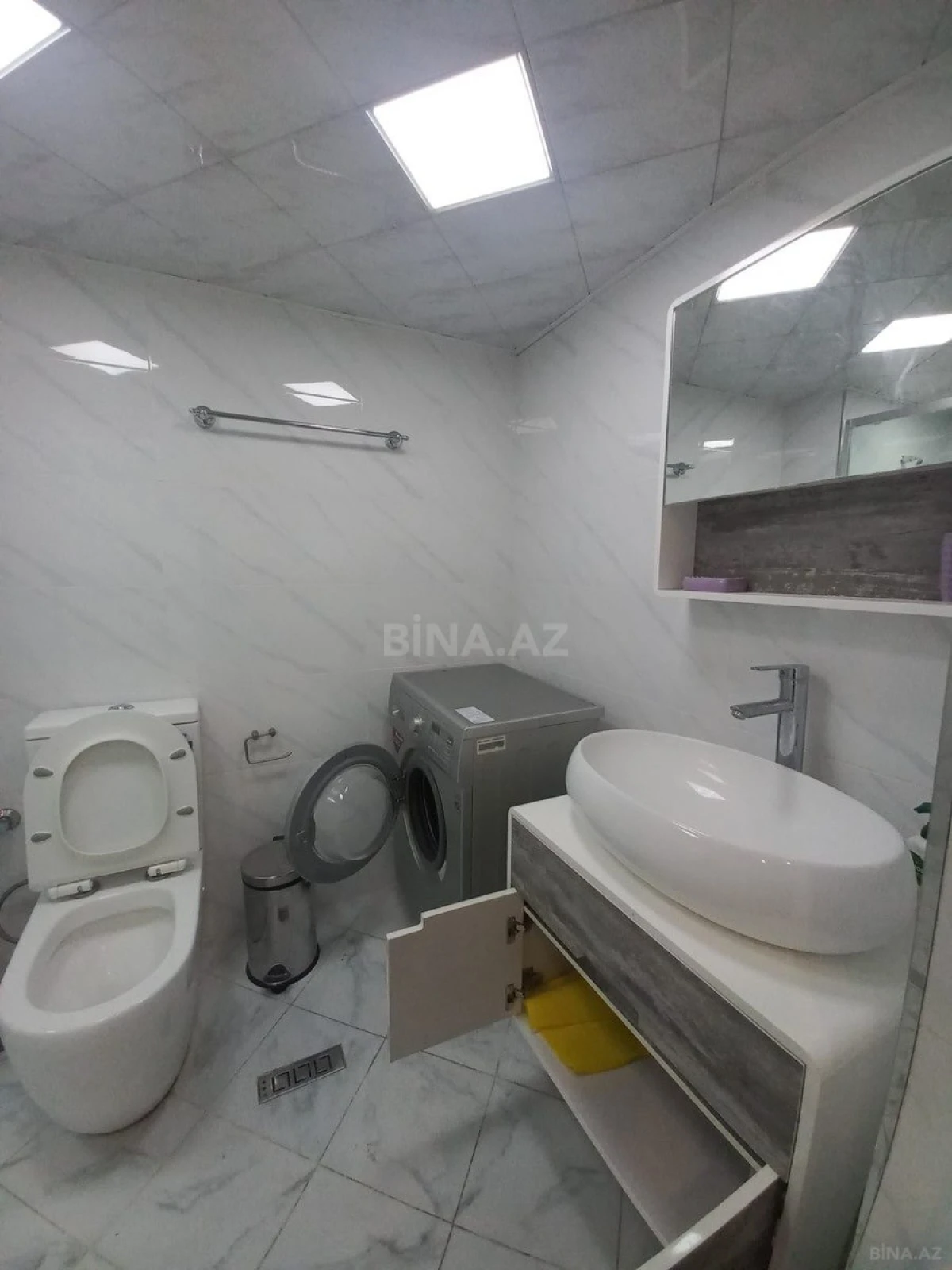 Kirayə verilir 2 otaqlı mənzil 70 m²