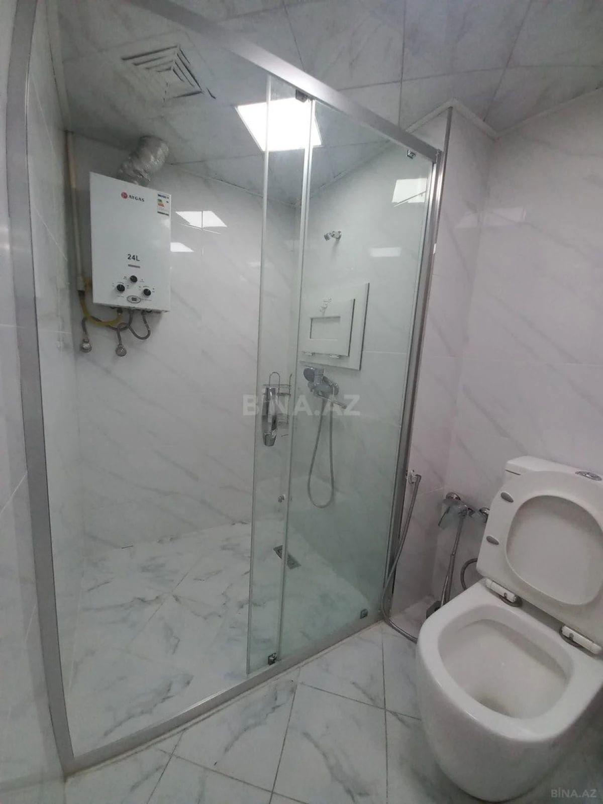 Kirayə verilir 2 otaqlı mənzil 70 m²