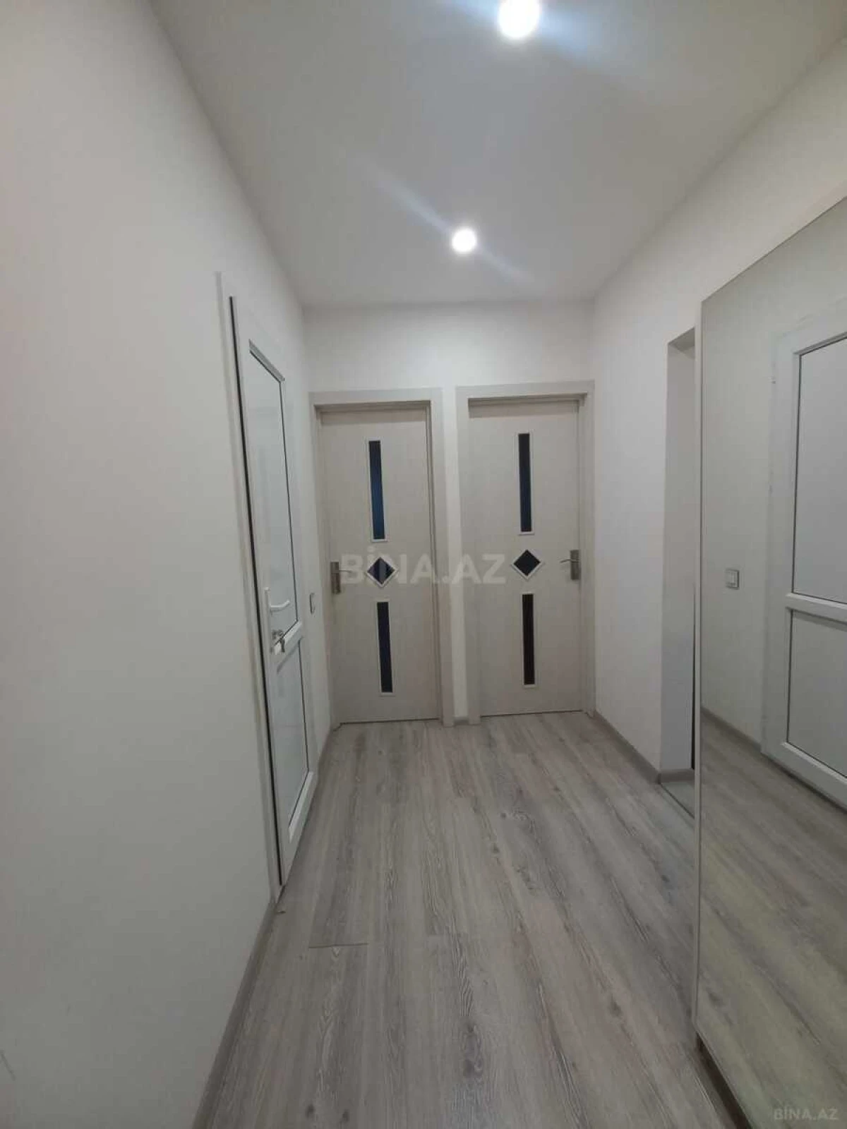 Kirayə verilir 2 otaqlı mənzil 70 m²