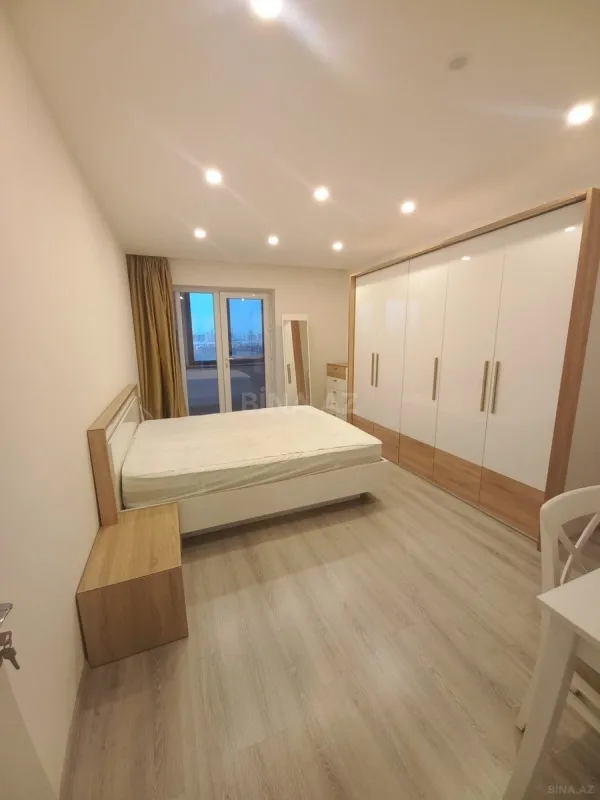 Kirayə verilir 2 otaqlı mənzil 70 m²