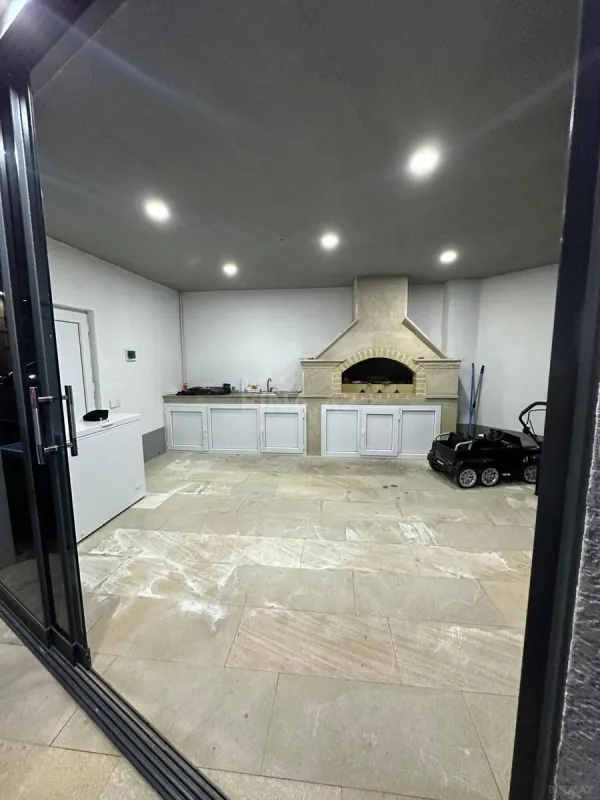 Kirayə verilir 4 otaqlı həyət evi 200 m²