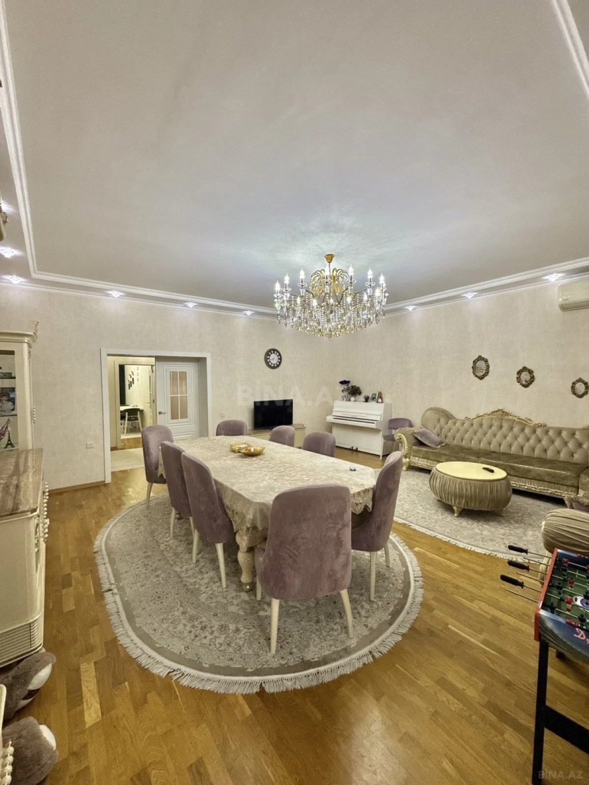 Satılır 4 otaqlı mənzil 167 m²