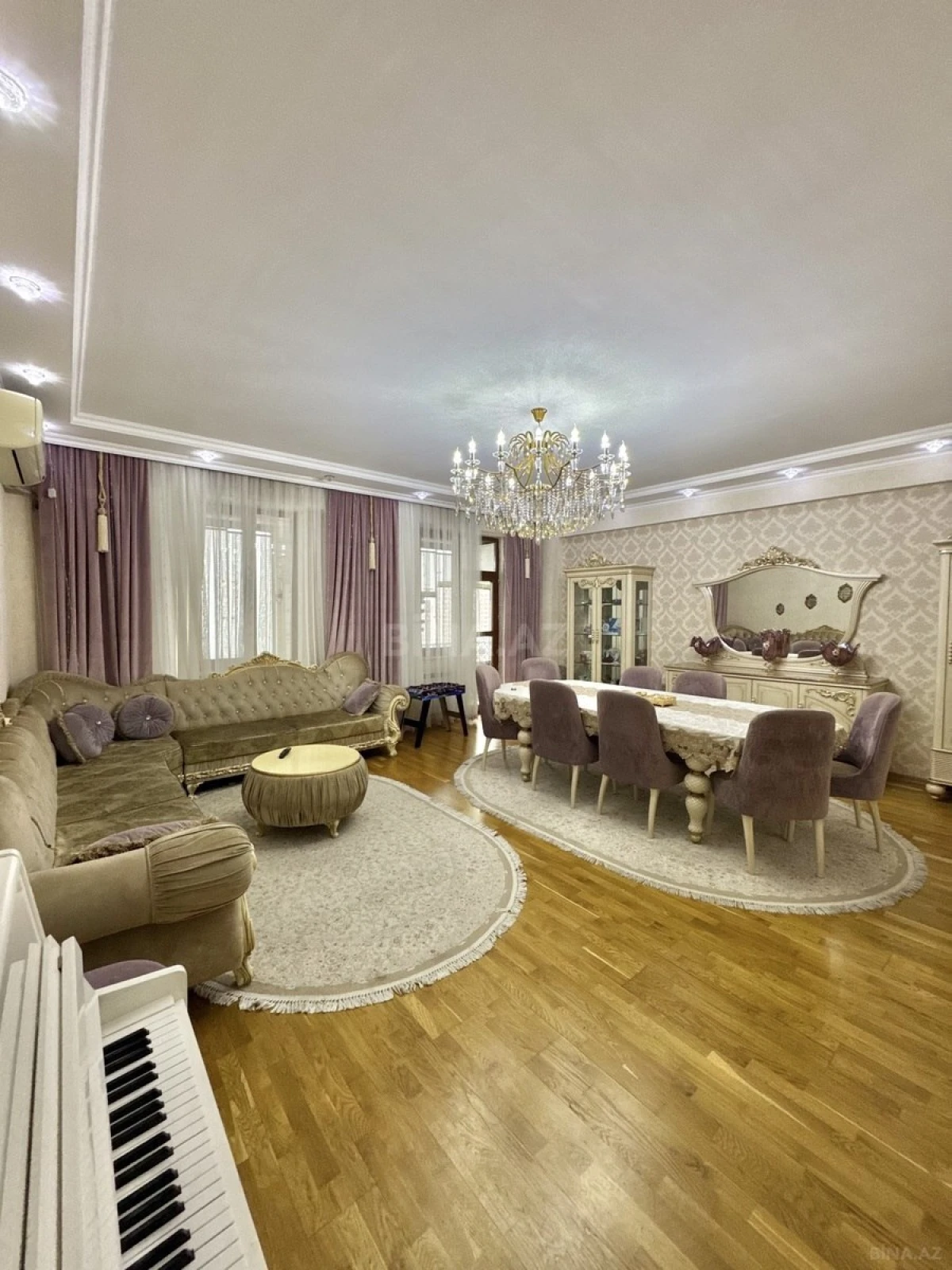 Satılır 4 otaqlı mənzil 167 m²