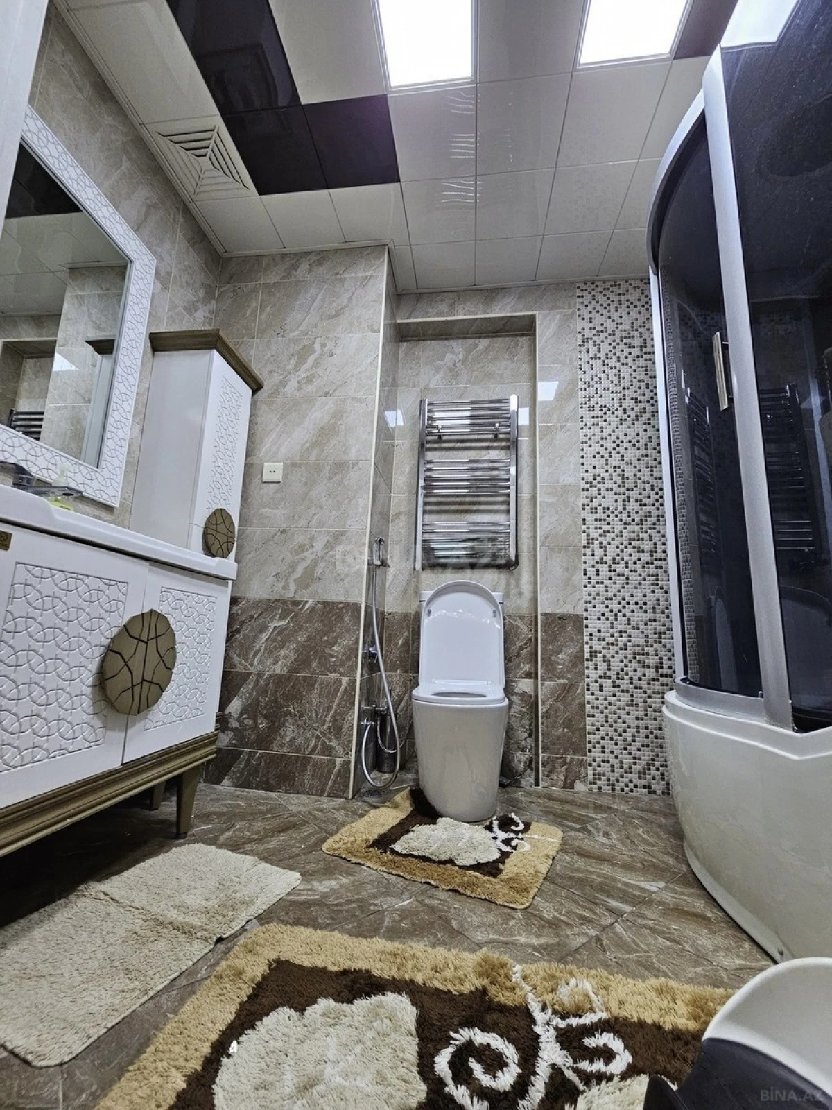 Satılır 4 otaqlı mənzil 167 m²