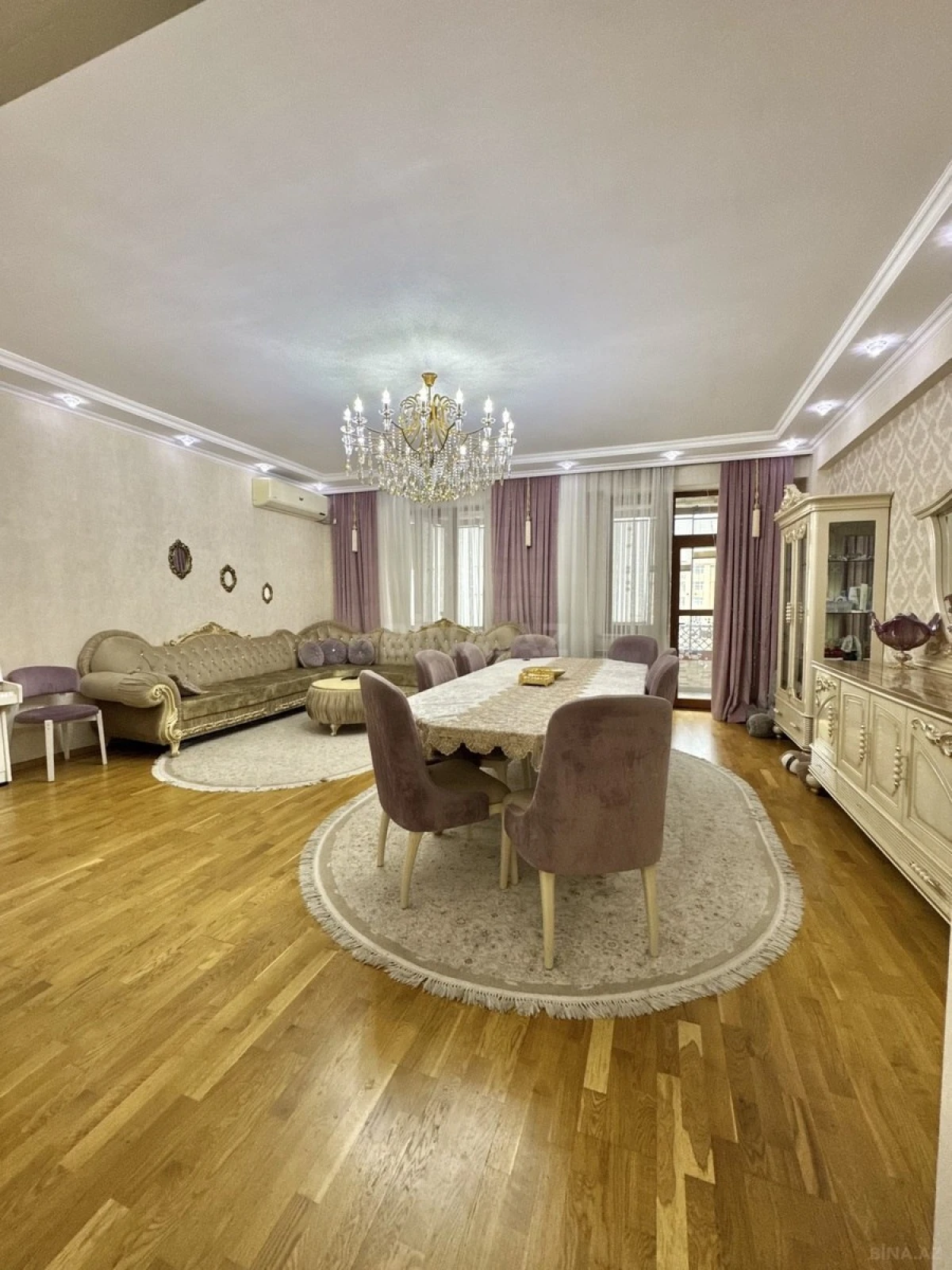 Satılır 4 otaqlı mənzil 167 m²