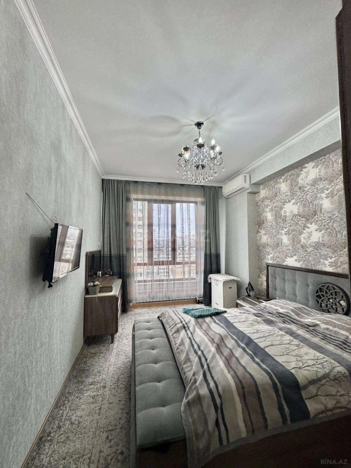 Satılır 4 otaqlı mənzil 167 m²