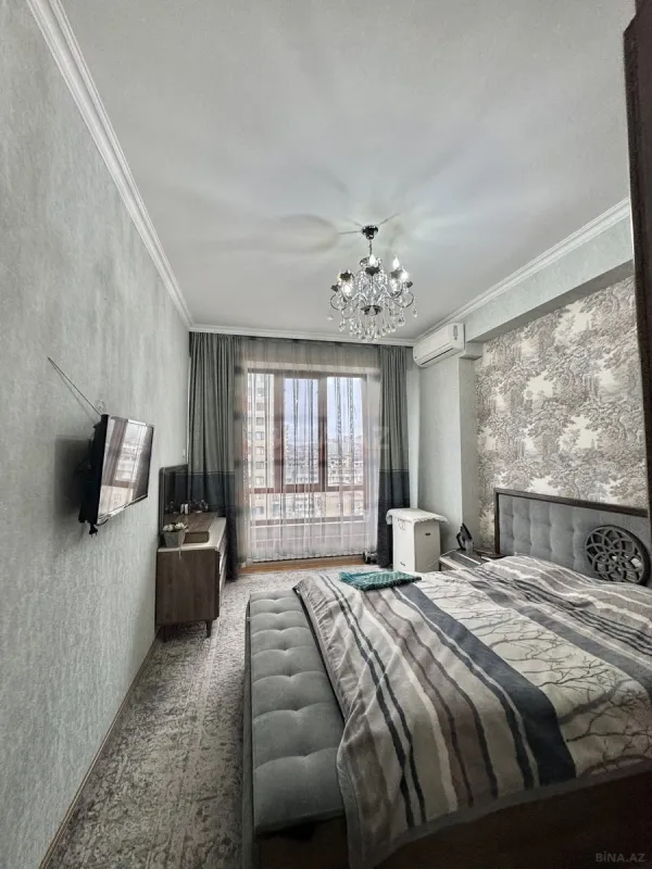Satılır 4 otaqlı mənzil 167 m²