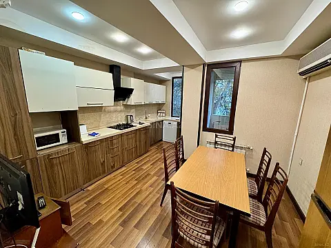 Kirayə verilir 3 otaqlı mənzil 100 m²