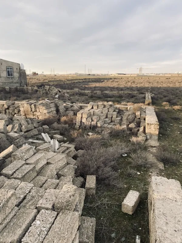 Satılır torpaq sahəsi 2 m²