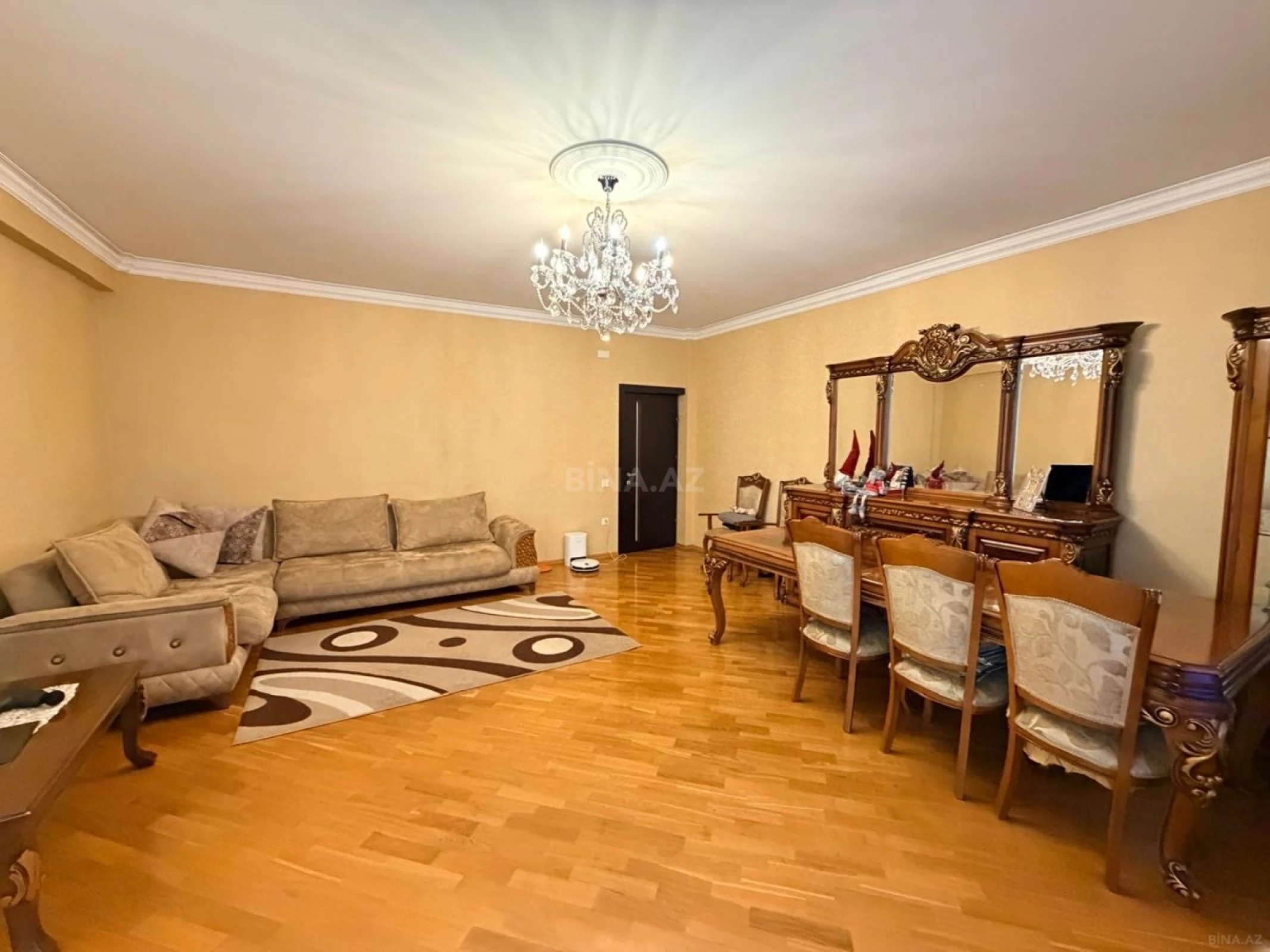 Satılır 2 otaqlı mənzil 110 m²