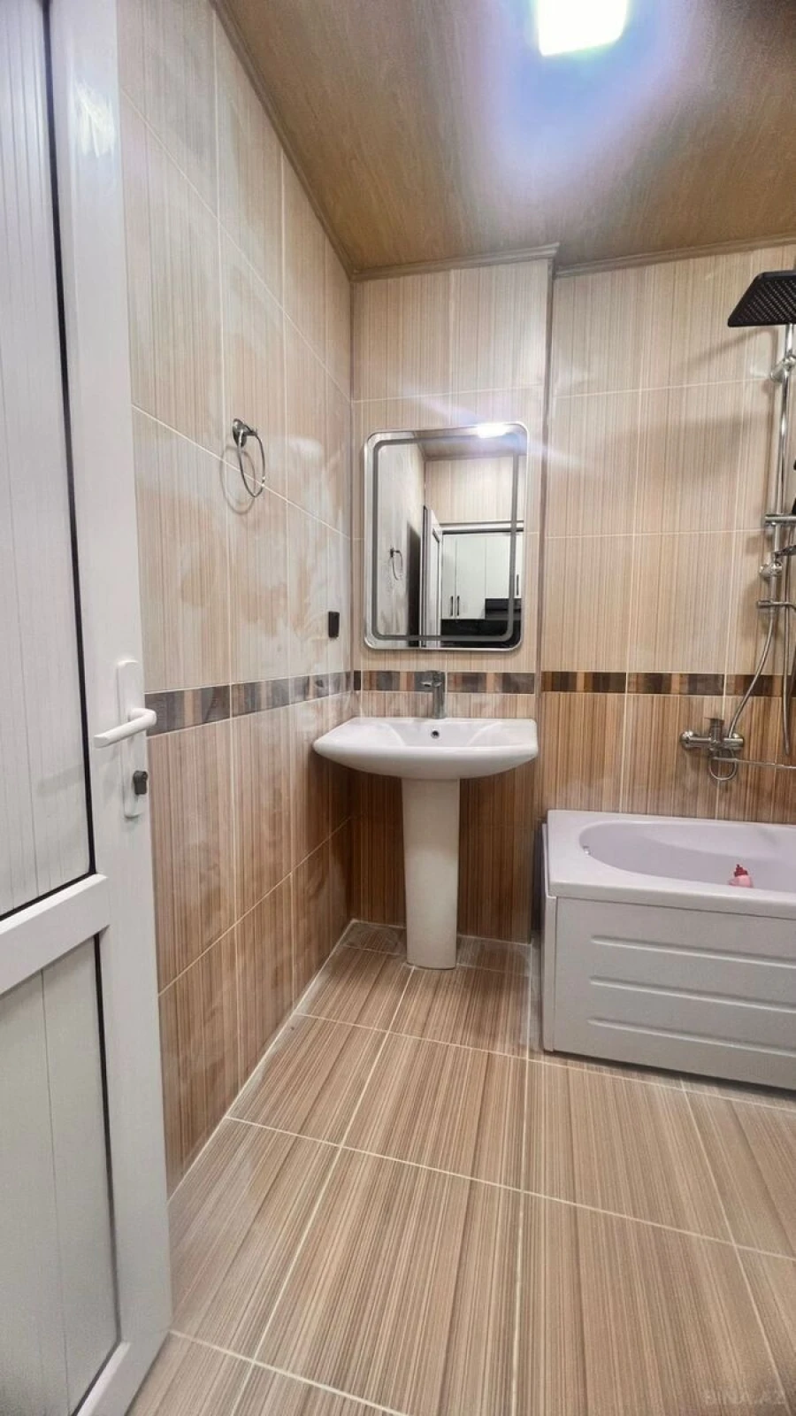 Satılır 2 otaqlı mənzil 60 m²