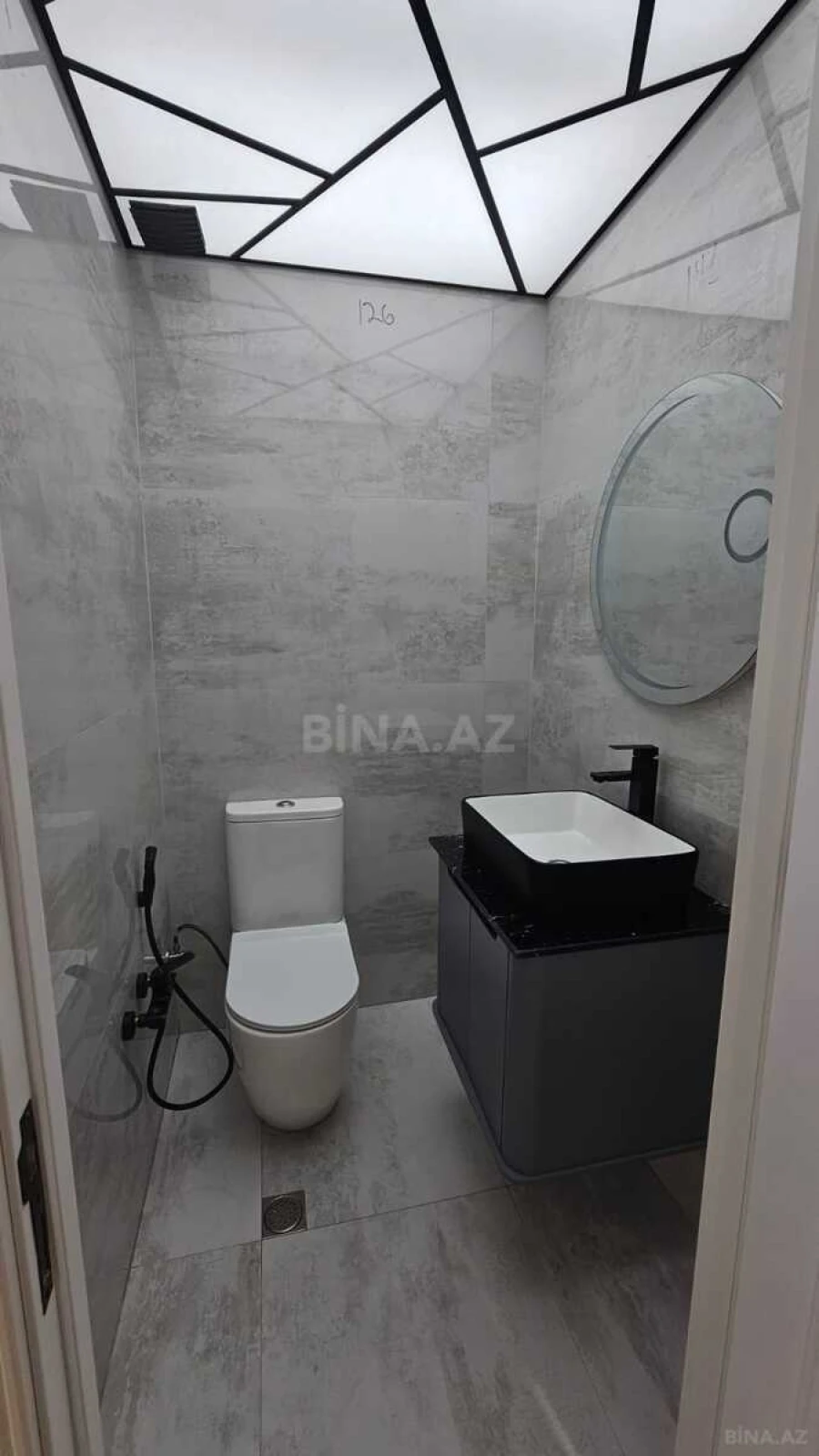 Satılır 3 otaqlı mənzil 110 m²