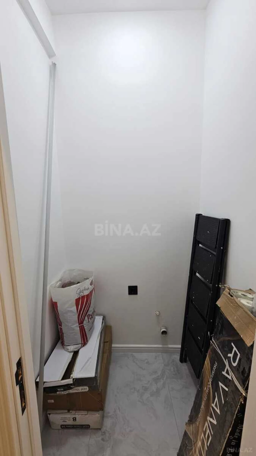 Satılır 3 otaqlı mənzil 110 m²